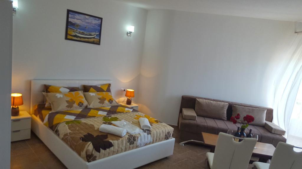 Apartments Sirena Ulcinj Extérieur photo
