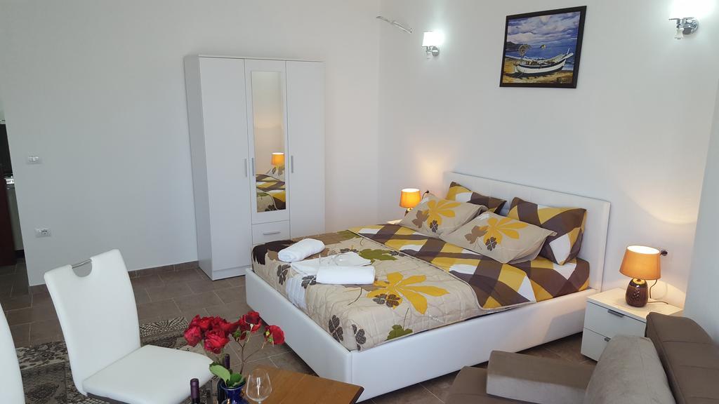 Apartments Sirena Ulcinj Extérieur photo