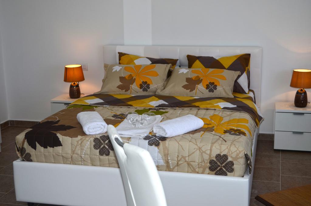 Apartments Sirena Ulcinj Extérieur photo