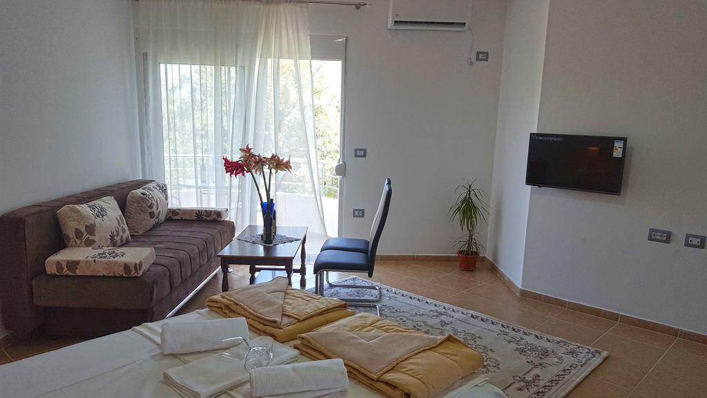 Apartments Sirena Ulcinj Extérieur photo