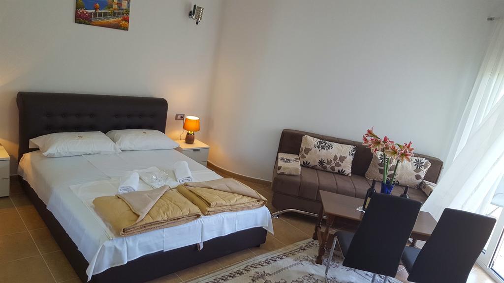 Apartments Sirena Ulcinj Extérieur photo