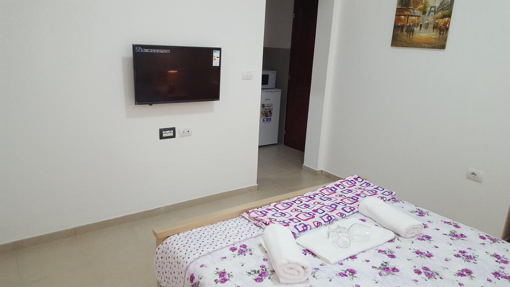 Apartments Sirena Ulcinj Extérieur photo