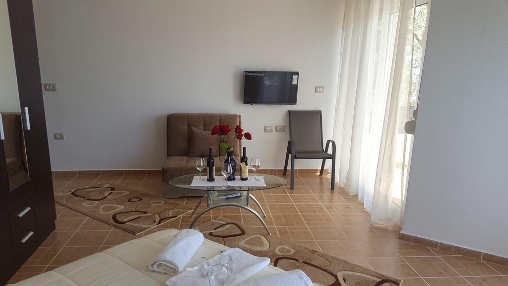 Apartments Sirena Ulcinj Extérieur photo