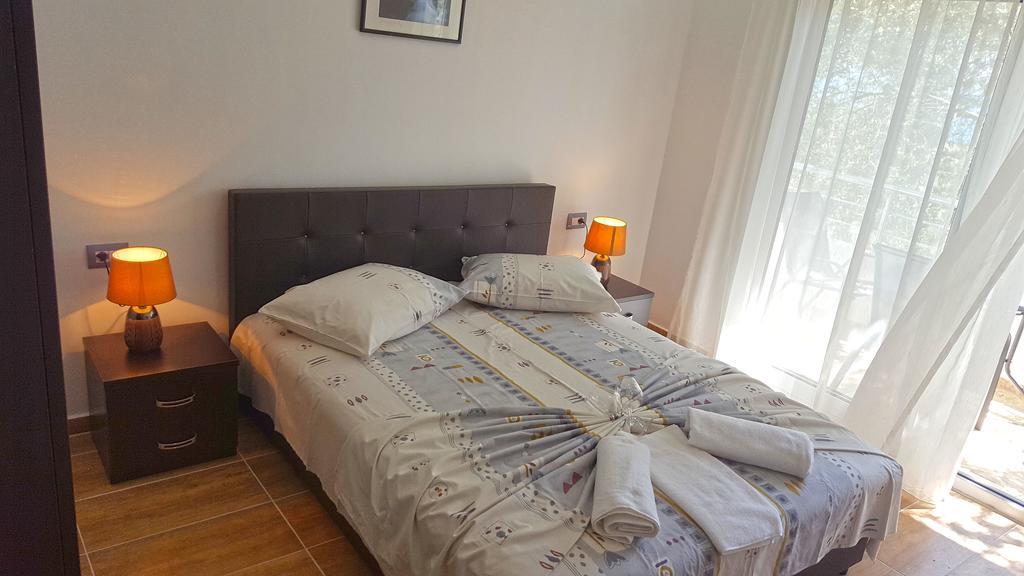 Apartments Sirena Ulcinj Extérieur photo