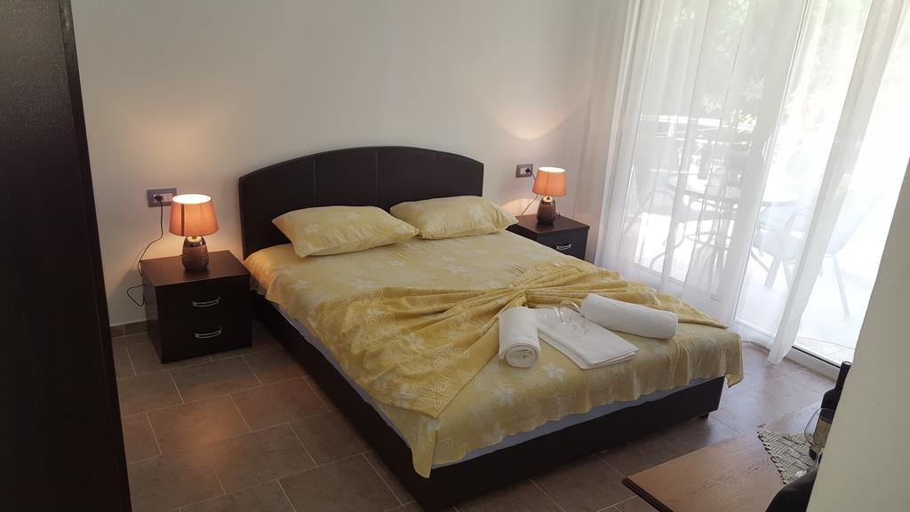 Apartments Sirena Ulcinj Extérieur photo